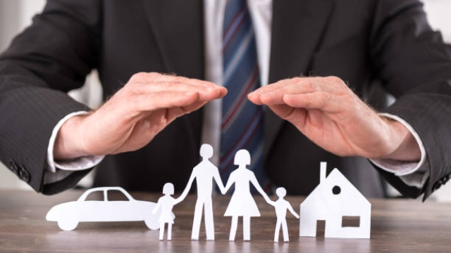 The Road to Savings: Unlocking the Secrets of Car Insurance