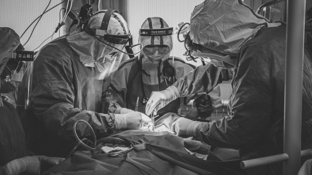 Overview of Implantable Collamer Lens Surgery those struggling