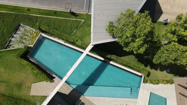 Overview of Pool Cleaning Solutions